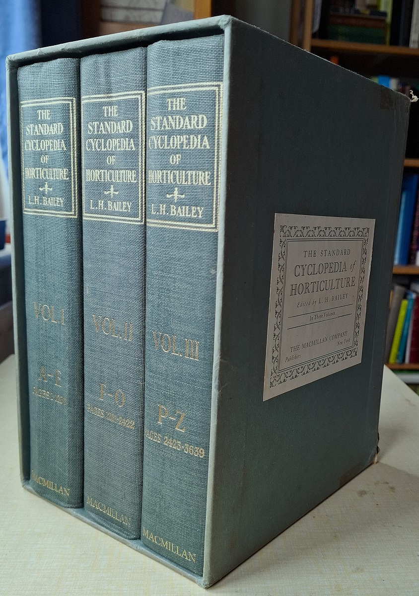 The Standard Cyclopedia of Horticulture (Three volumes)